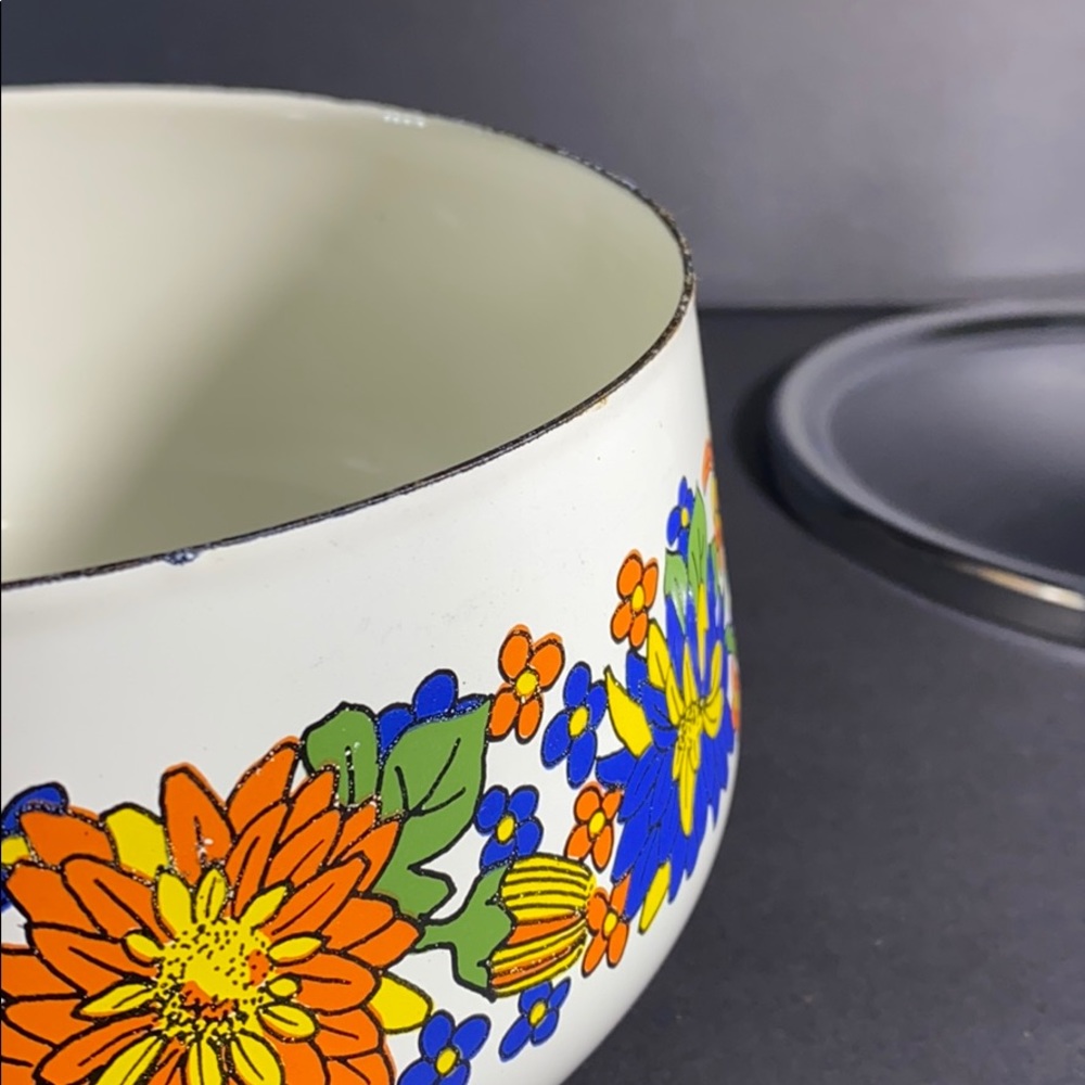 Vintage Fondue Pot - Picture 10 of 14